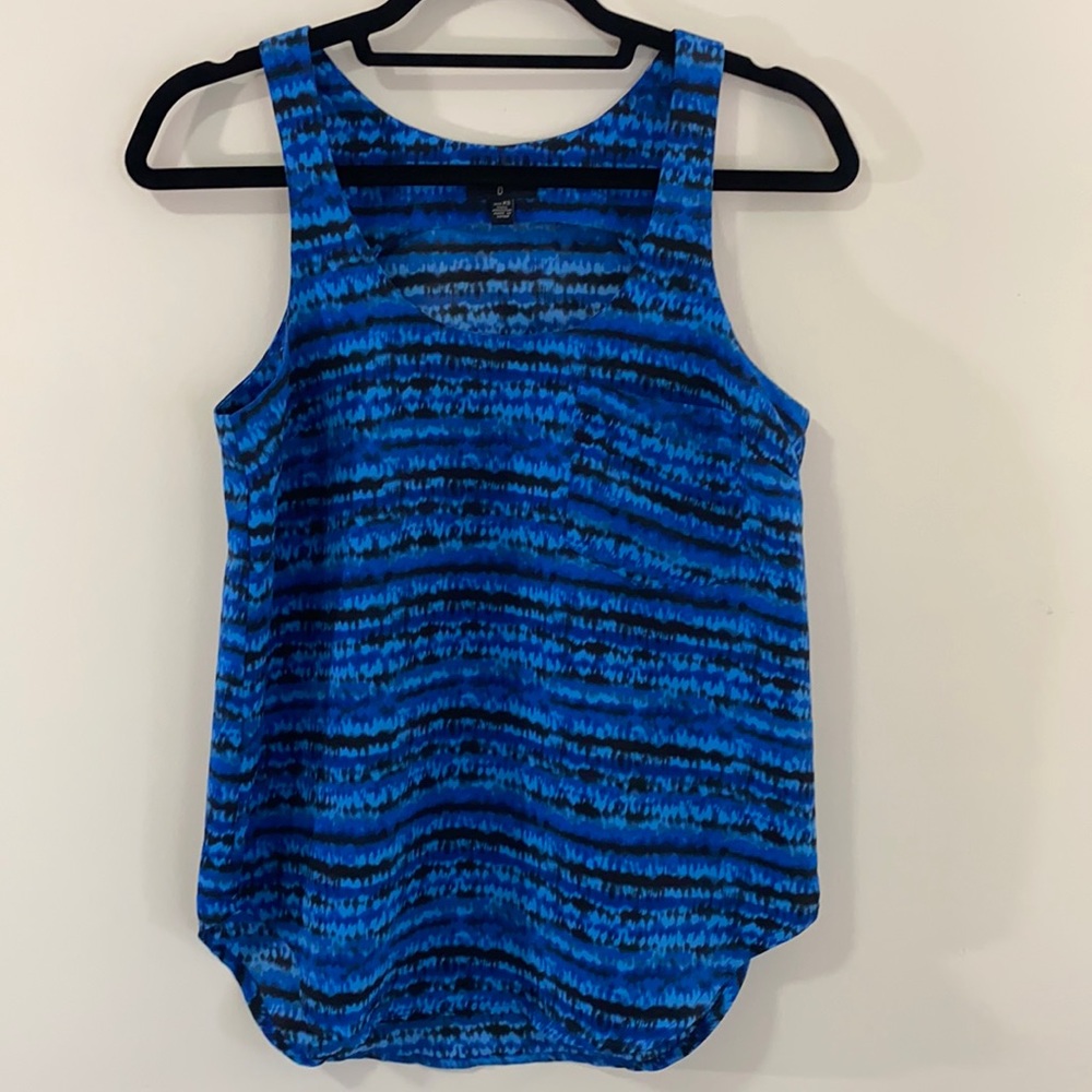 AQUA by Bloomingdale's Blue & Black Top